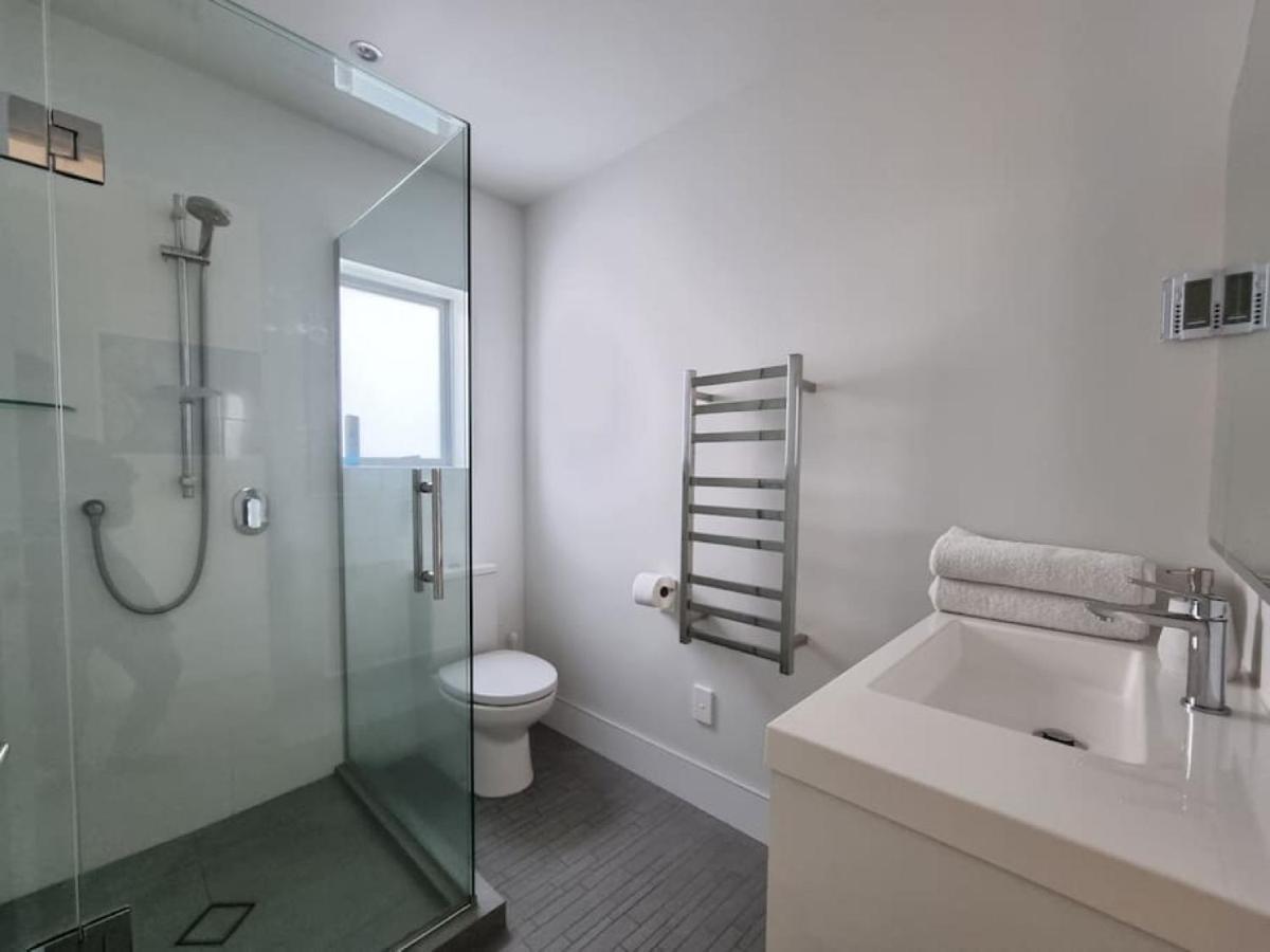 Fabulous Castor Bay 1 Bedroom With Views And Skytv オークランド エクステリア 写真